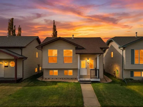 68 S Ireland Cres, Red Deer, AB T4R 3K8