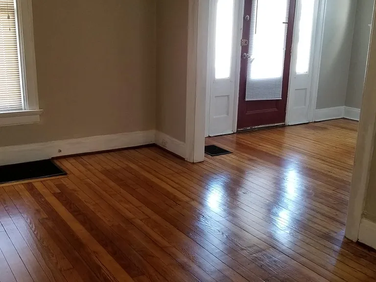 804 E Stewart St — Photo 14