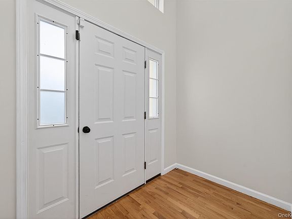 4th image of 49 Oak Hill Road