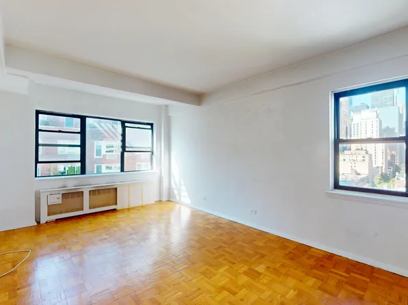 20 Beekman Place image 4 of 14