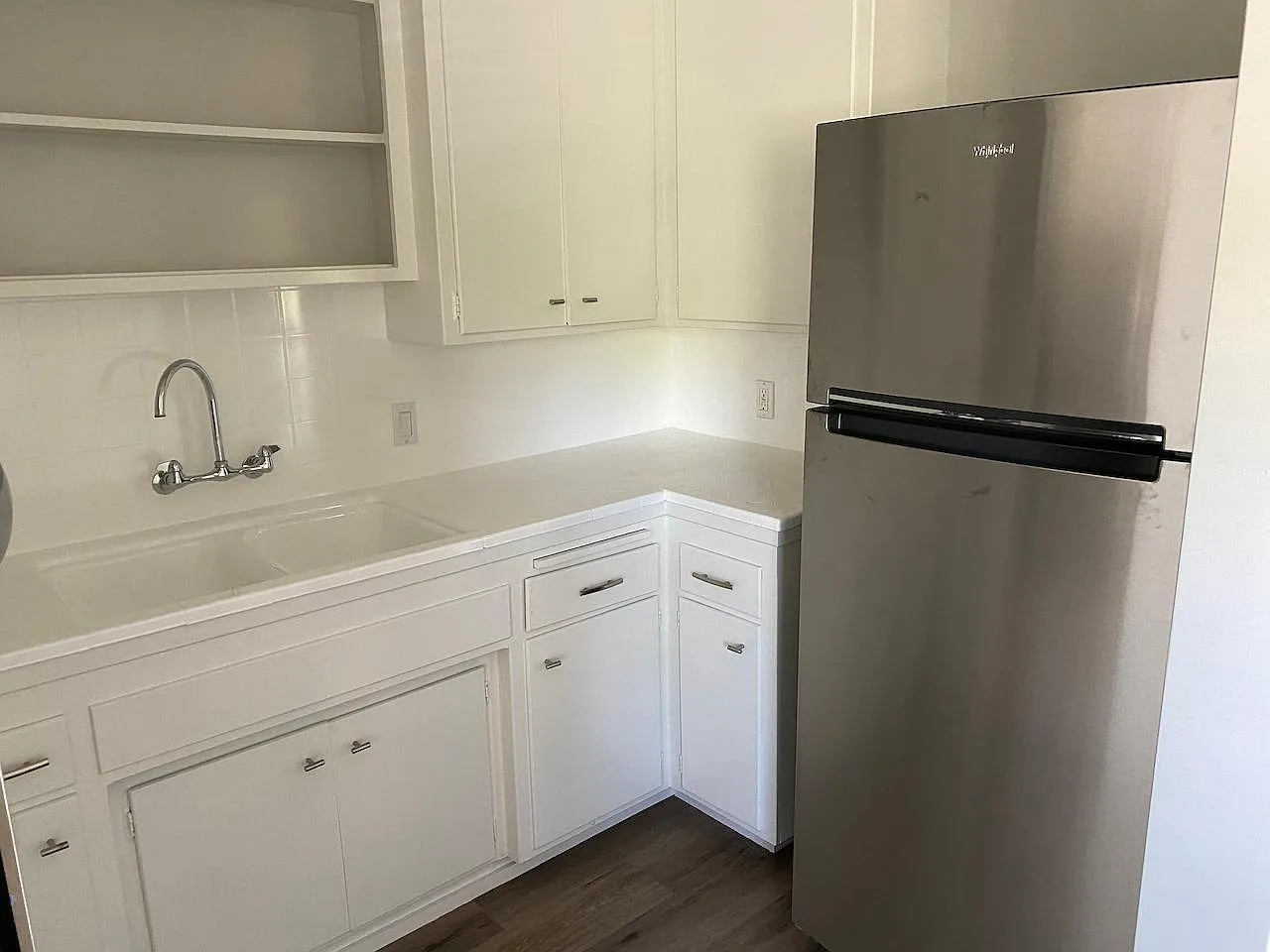 2 bed, 900 sqft, $2,395 — Photo 2