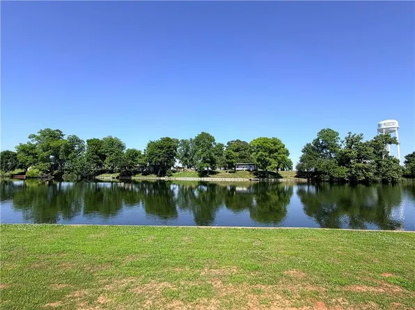12 Robert Lacaze Rd, Natchez, LA 71456