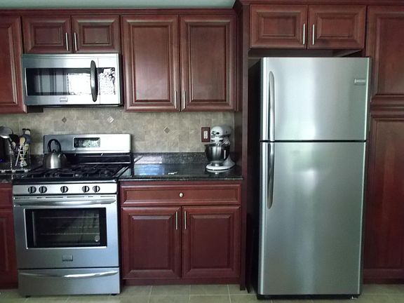 4th image of 1028 Thornbury Lane #A