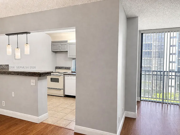 17011 N Bay Rd #503 — Photo 11