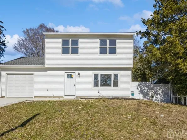 18 Anchor Rd, Barnegat, NJ 08005