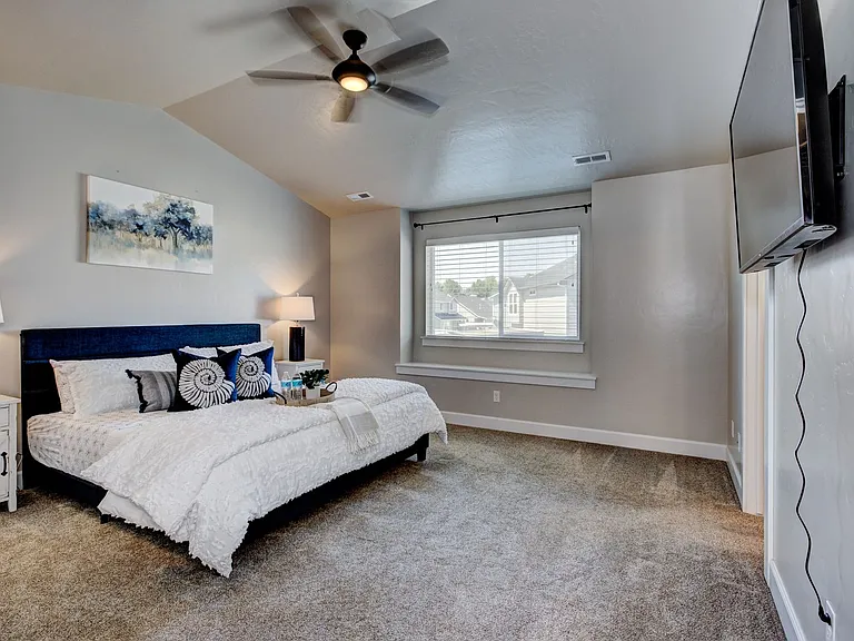 2580 E Blackstone Dr — Photo 26