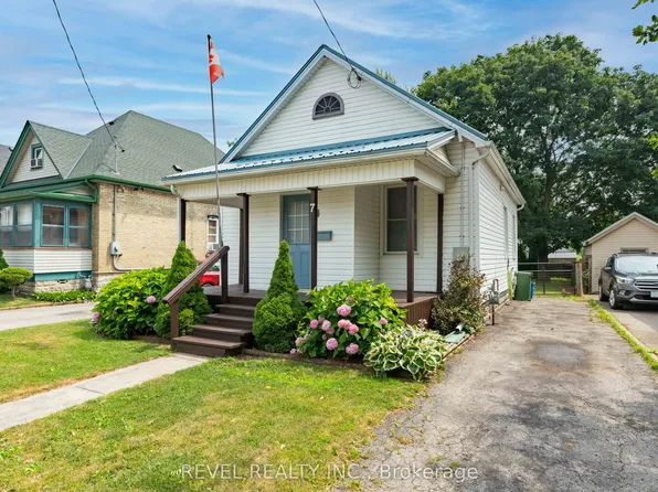 7 Maple St, Saint Thomas, ON N5R 1Y8
