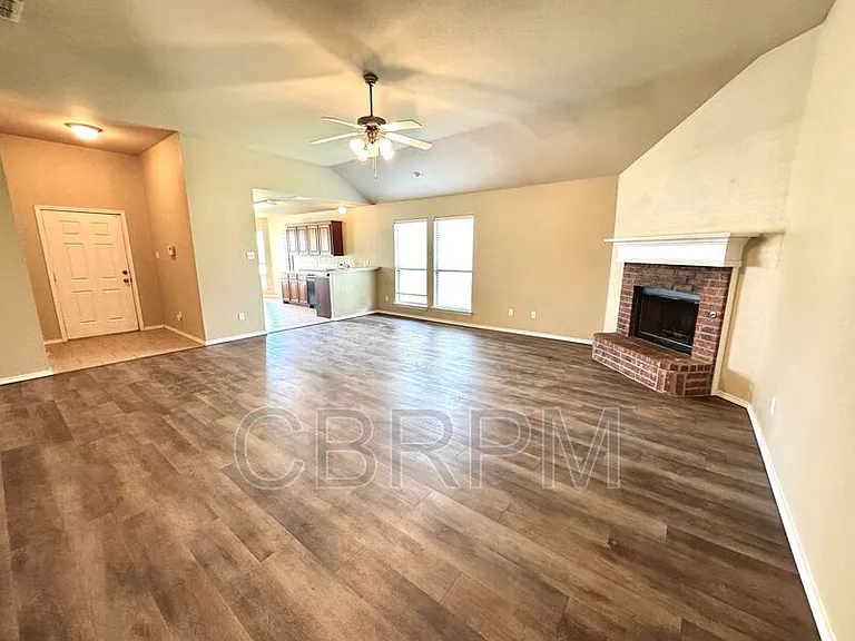 5207 Harvard St — Photo 4