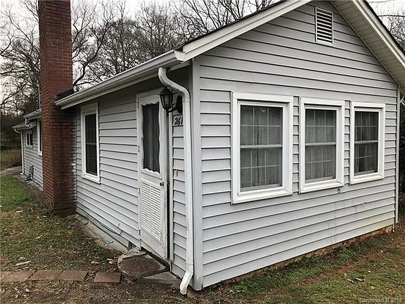 3rd image of 2610 S Calvary St