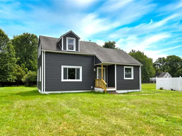 7485 Oakhill Rd, Bedford, OH 44146