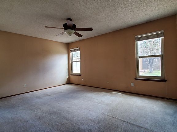 2nd image of 12520 Elyse Pl SE