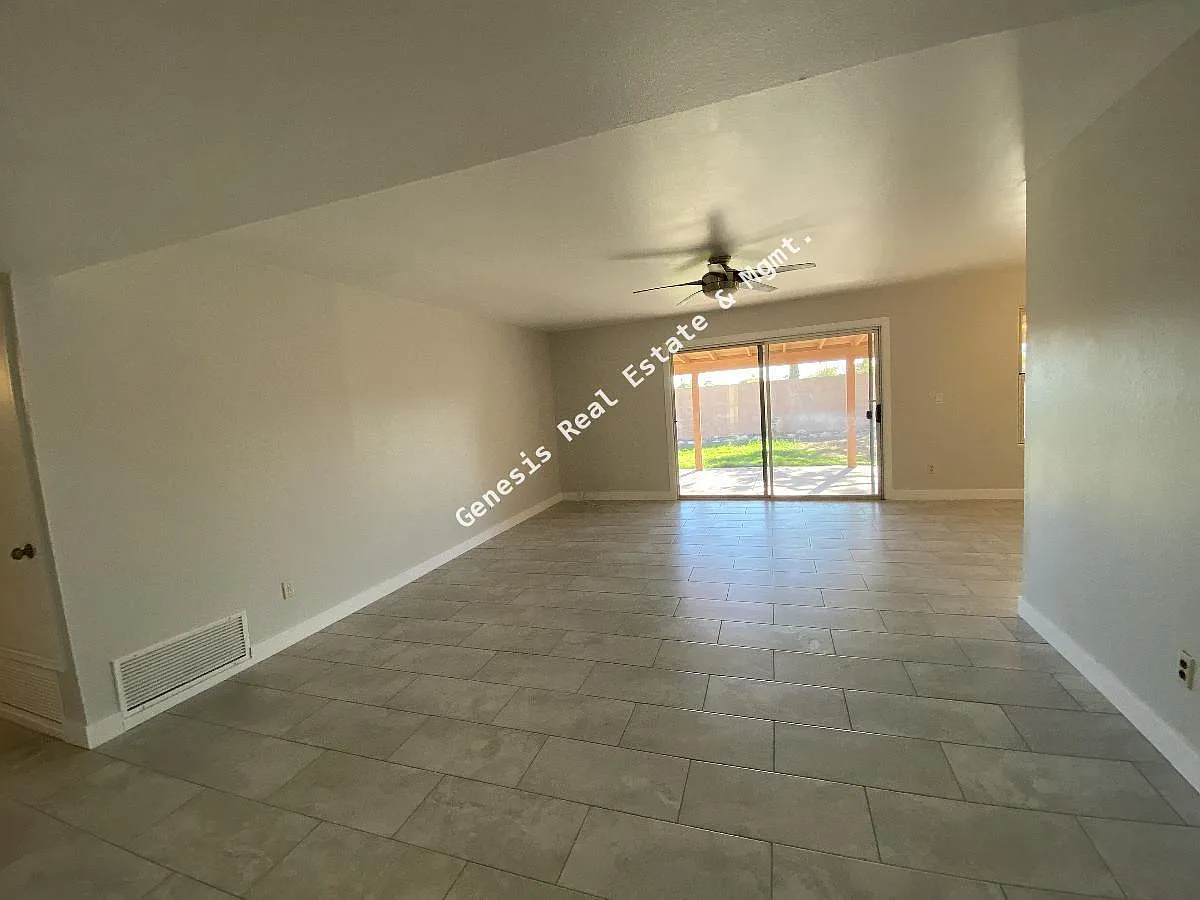 3 bed, 2.0 bath, 1579 sqft, $1,845 — Photo 4