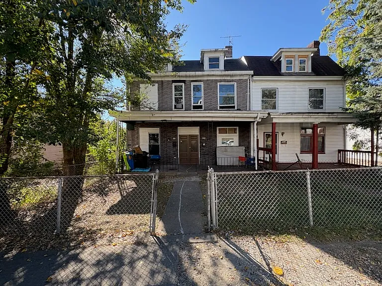 126 Charles St — Photo 1