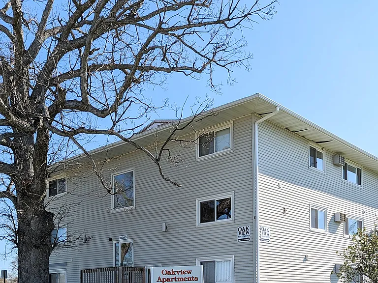 100 Oak St #21 — Photo 1