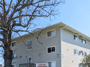 100 Oak St #21, Hiawatha, IA 52233