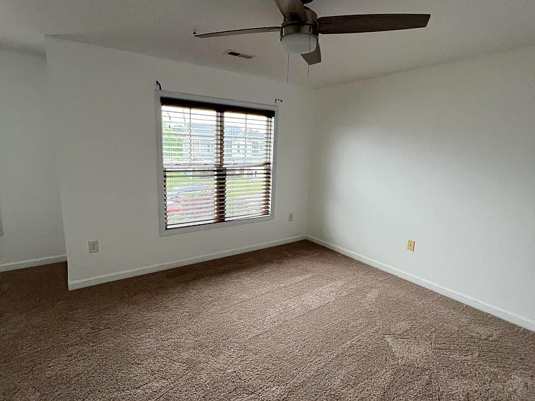 608 Cheltenham Dr — Photo 25