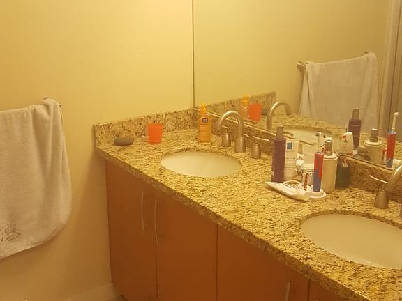 5th image of 6254 Logan Ln