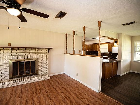 4th image of 7731 Farm Road 905