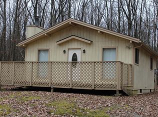 1027 Lakeside Dr, Effort, PA 18330