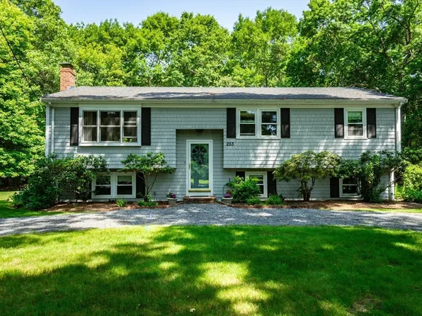 253 Prospect St, South Easton, MA 02375