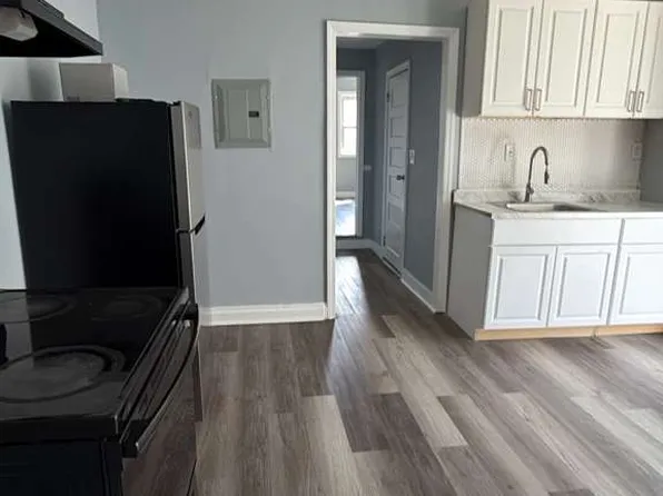 888 S 18th St #4, Newark, NJ 07108