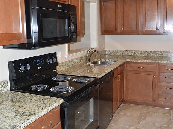 2nd image of 158 Bermuda Ct