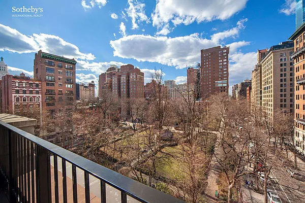 Sold by Sotheby's International Realty | media 7