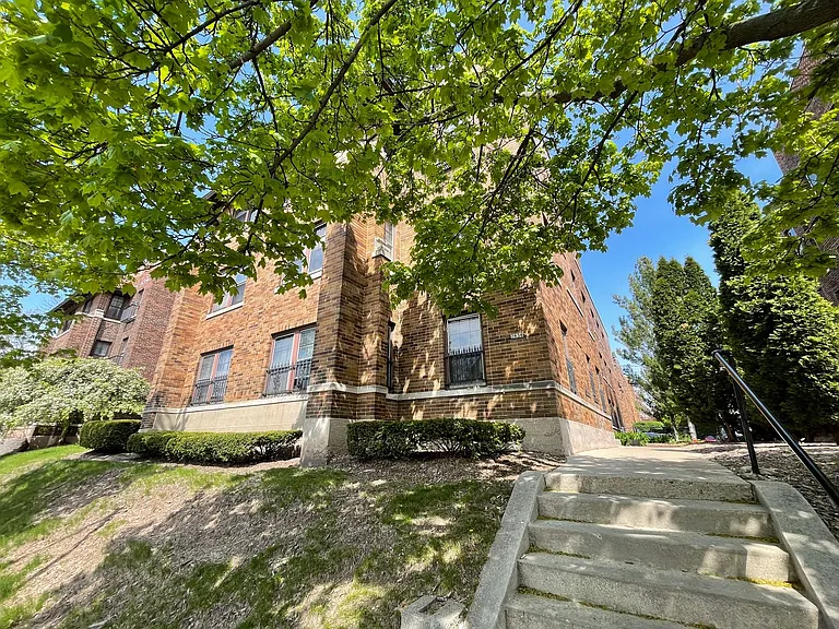2636 N Oakland Ave — Photo 1