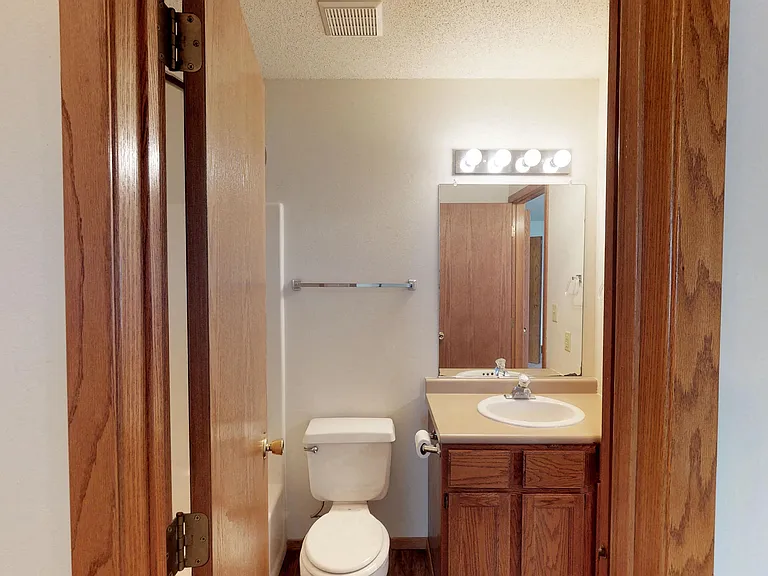 Cottage West Twin Homes — Photo 75