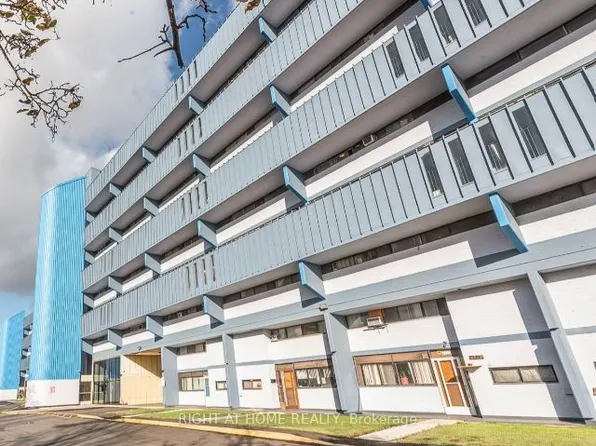 4673 Jane St #623, Toronto, ON M3N 2L1