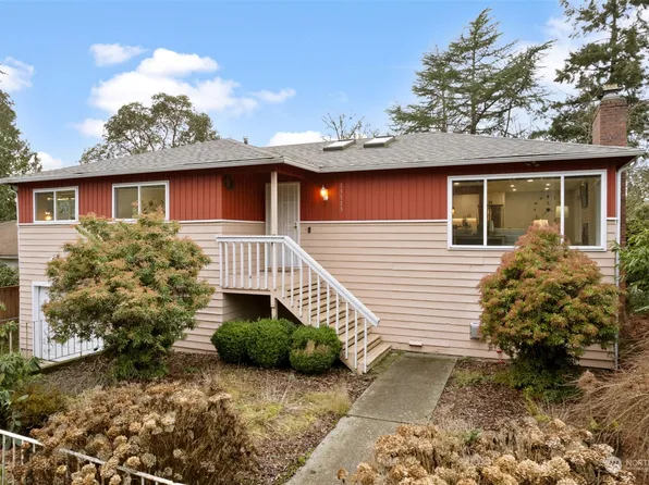 13113 Ashworth Avenue N, Seattle, WA 98133