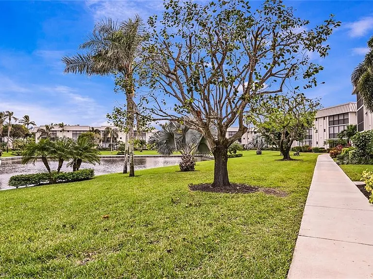 788 Park Shore Dr #G17 — Photo 41