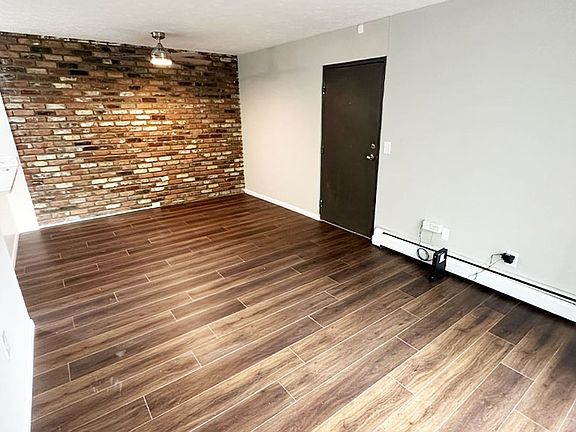 4th image of 2065 W Clifton Ave #2085-38
