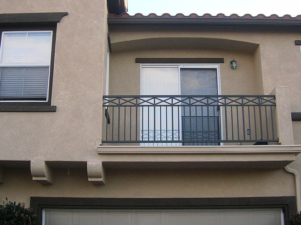 2 Car Garage