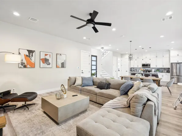 2414 Pennsylvania Ave, Dallas, TX 75215