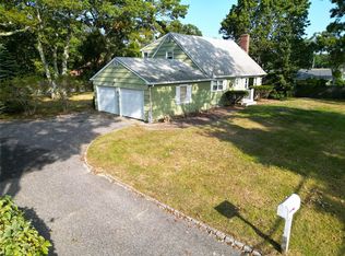 121 Aspatuck Rd, Westhampton, NY 11978