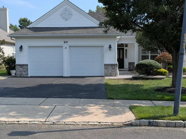 20 Derry Meeting Drive, Manalapan, NJ 07726