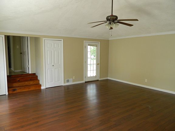 4th image of 1322 College Ave NW
