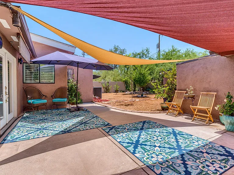 2626 E Hedrick Dr — Photo 9
