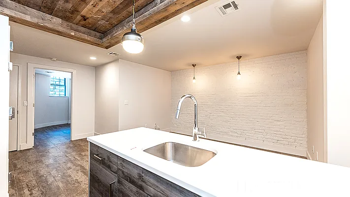 Rented by Nooklyn NYC LLC | media 21