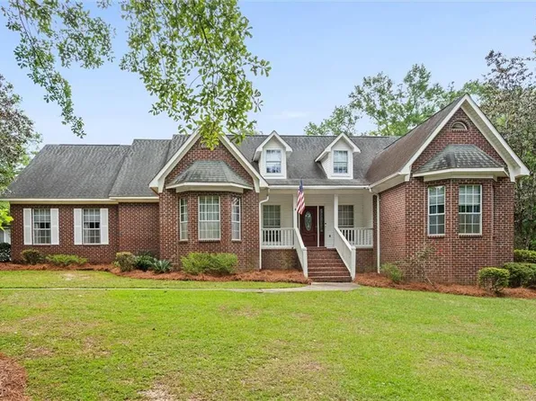 10215 Oak Ln, Grand Bay, AL 36541