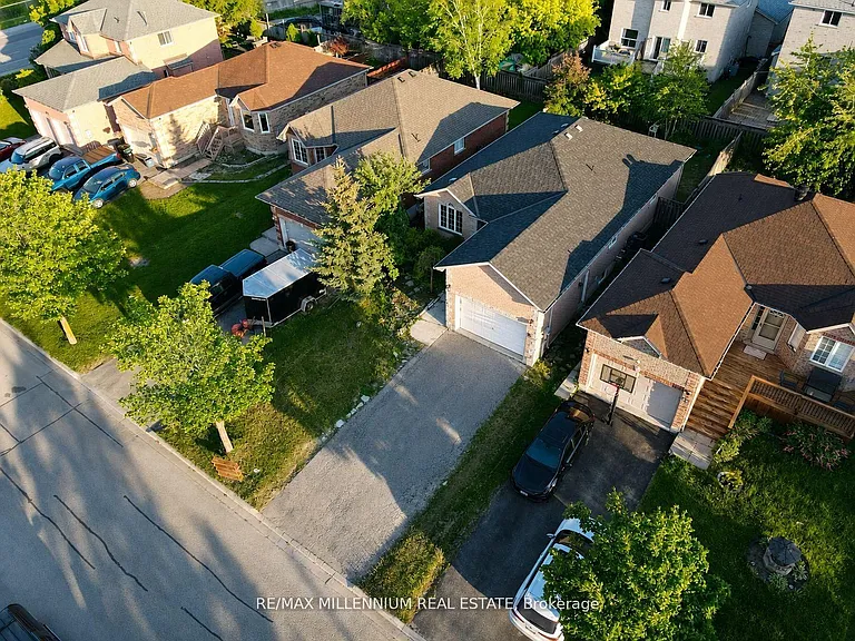 15 Quinlan Rd — Photo 4