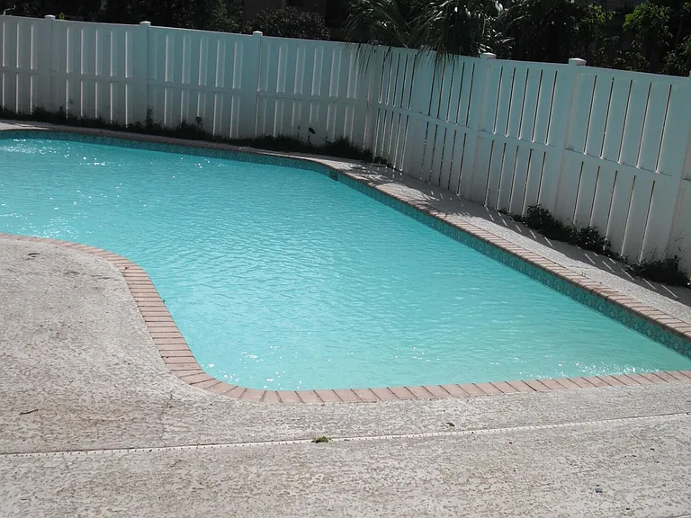 1382 NW 13th Ct — Photo 3