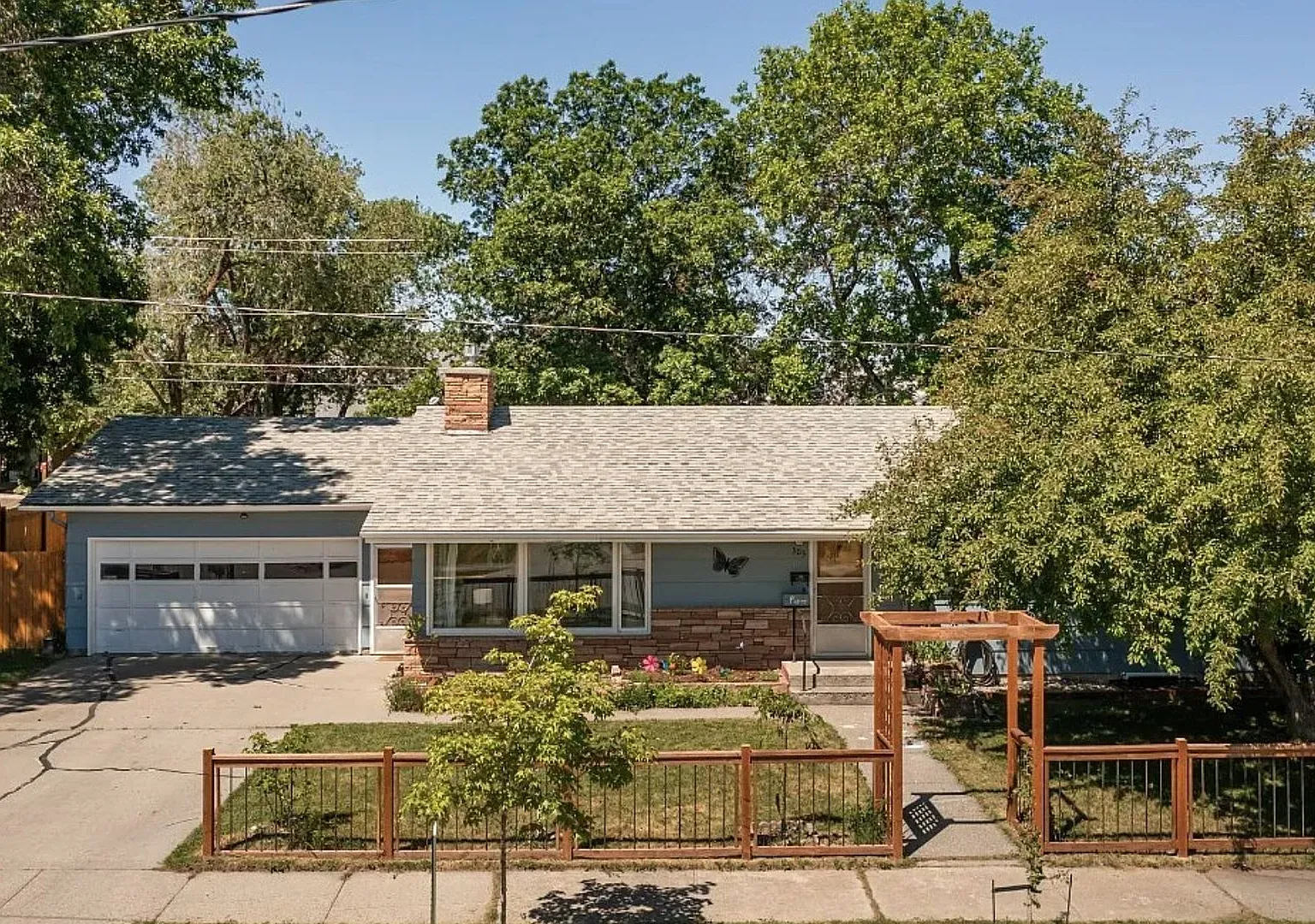 Spacious 5 Bedroom Home for Lease Close to Downtown Bozeman — Photo 3