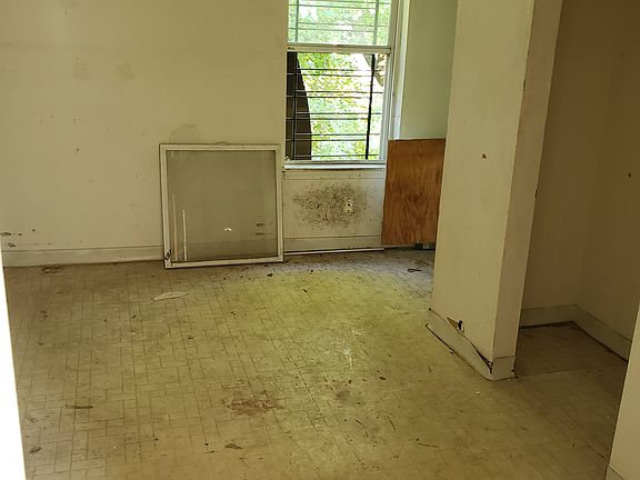 5th image of 2167 E 84th St