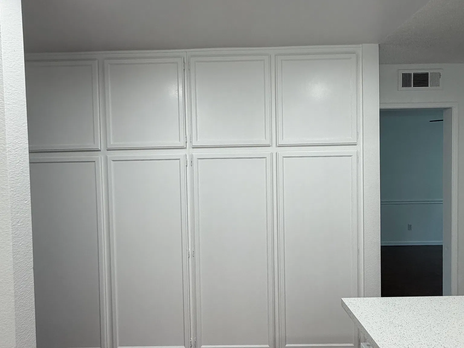 4 bed, 2.5 bath, 1608 sqft, $3,350 — Photo 3