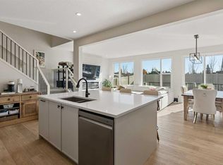 270 N West Grove Ln SW, Calgary, AB T3H6E3