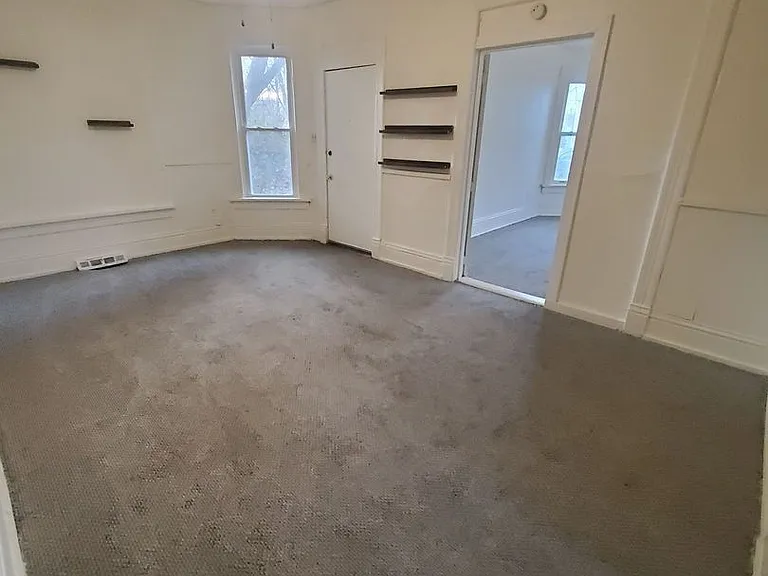1320 Maple St. (Duplex) — Photo 5