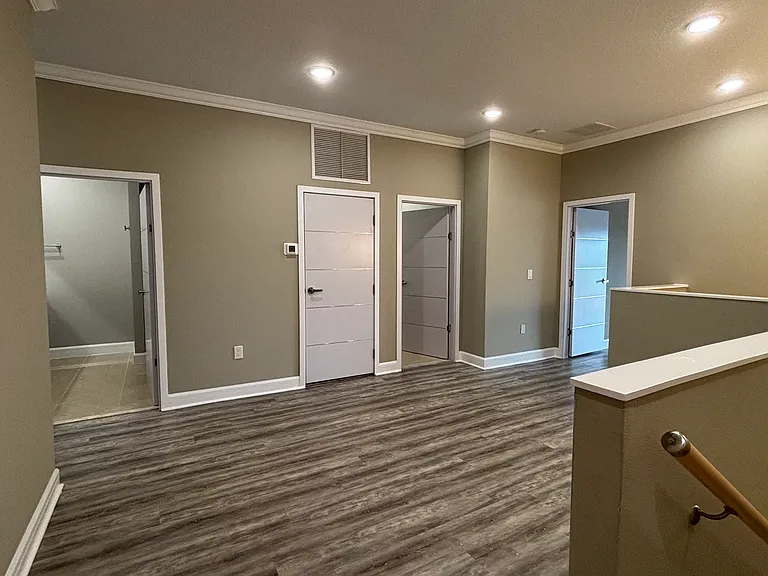 2021 Greenbriar Ter — Photo 10