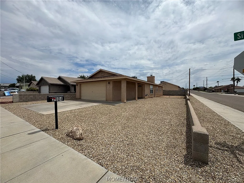 3 bed, 2.0 bath, 1159 sqft, $1,550 — Photo 2